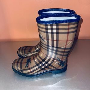 Burberry boots women